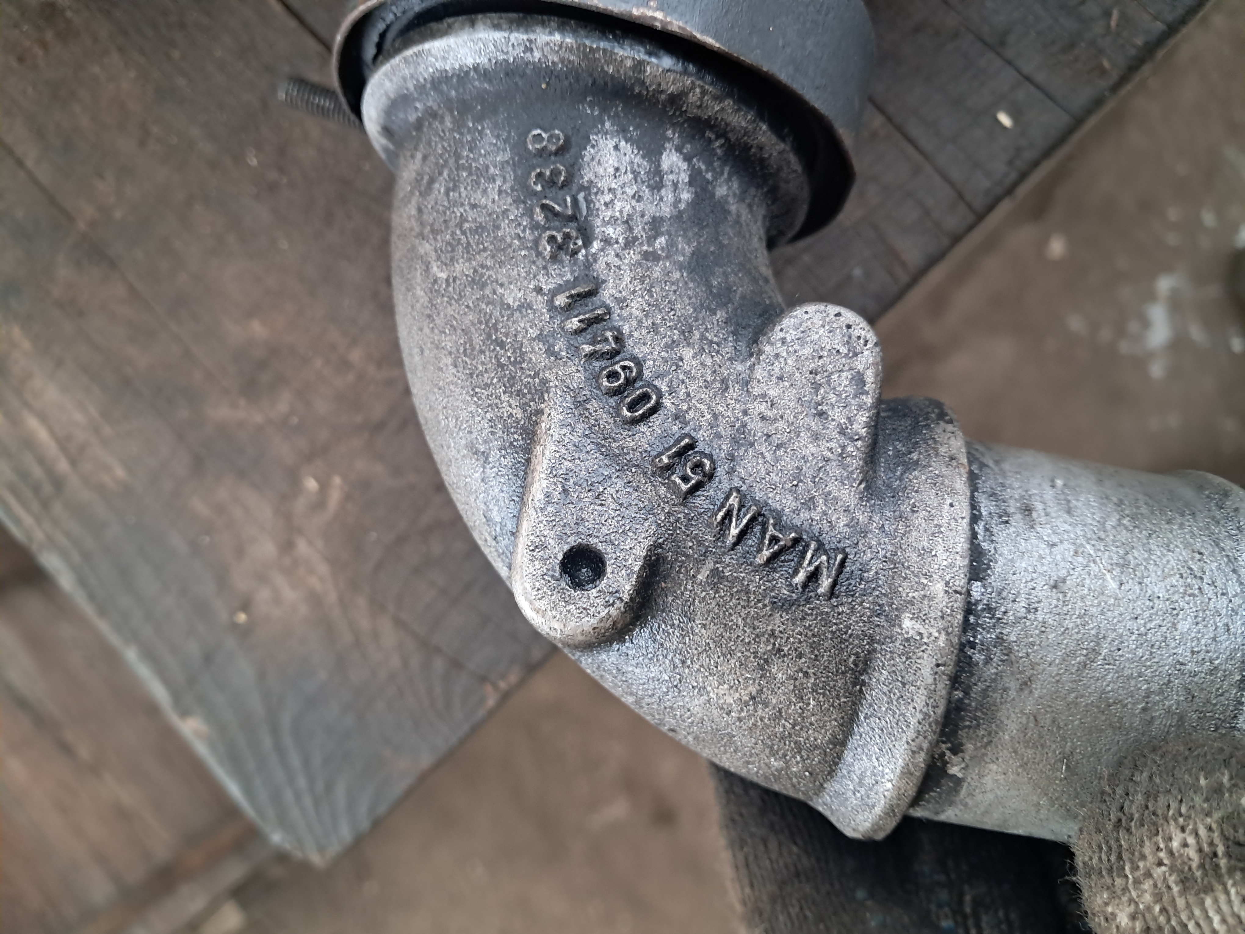 Патрубок турбины man 0834-0836